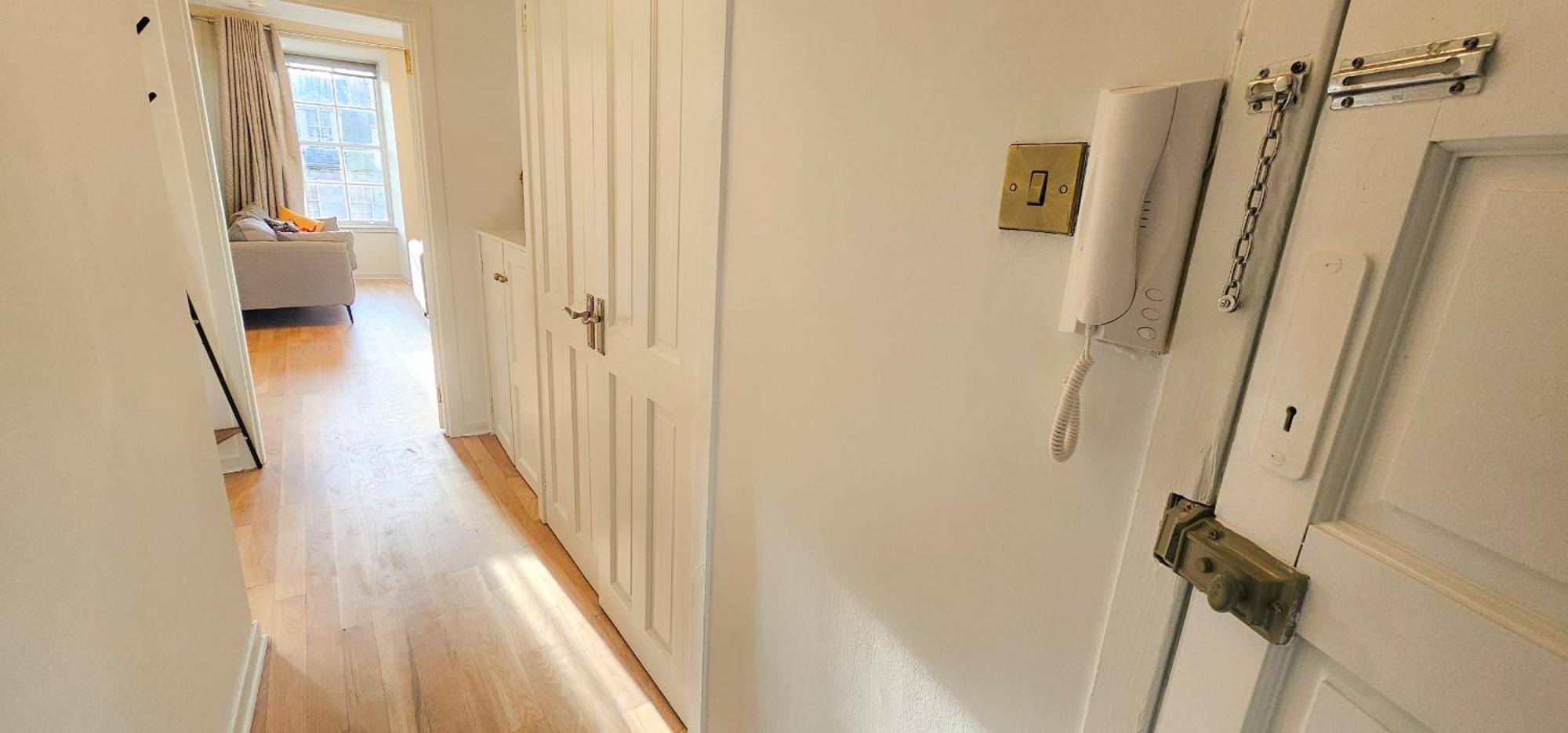 אדינבורו Royal Mile - Bright 2 Bedroom Apartment מראה חיצוני תמונה