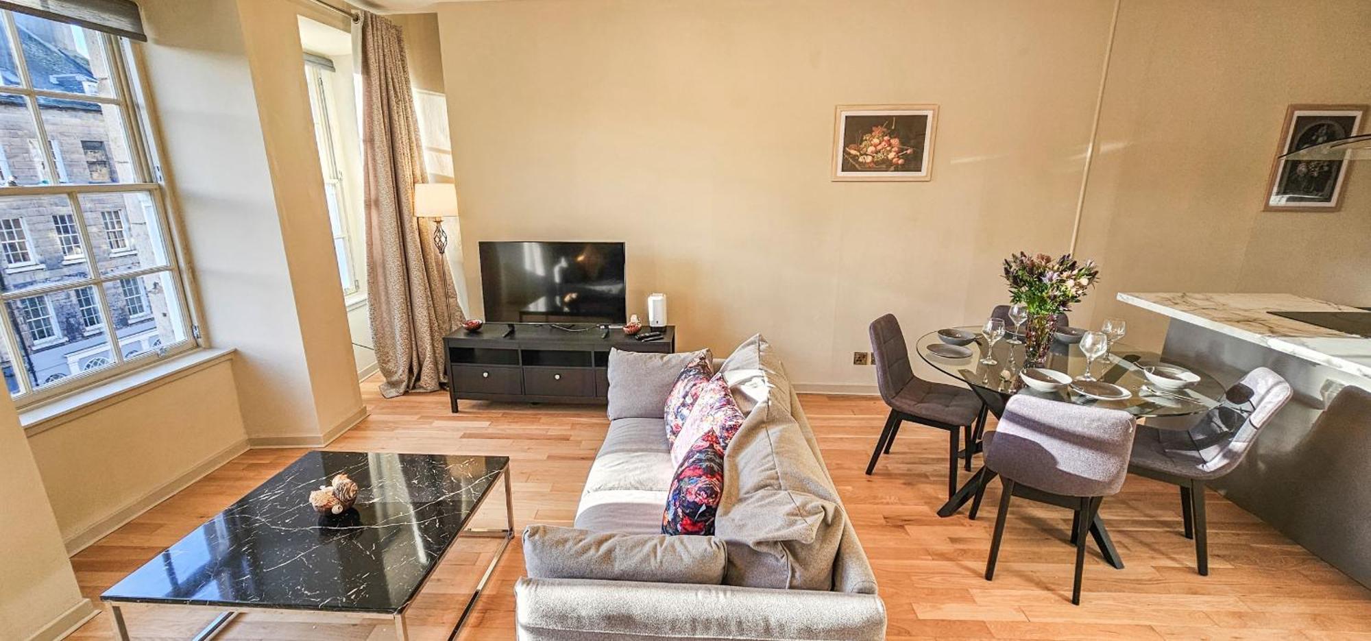 אדינבורו Royal Mile - Bright 2 Bedroom Apartment מראה חיצוני תמונה