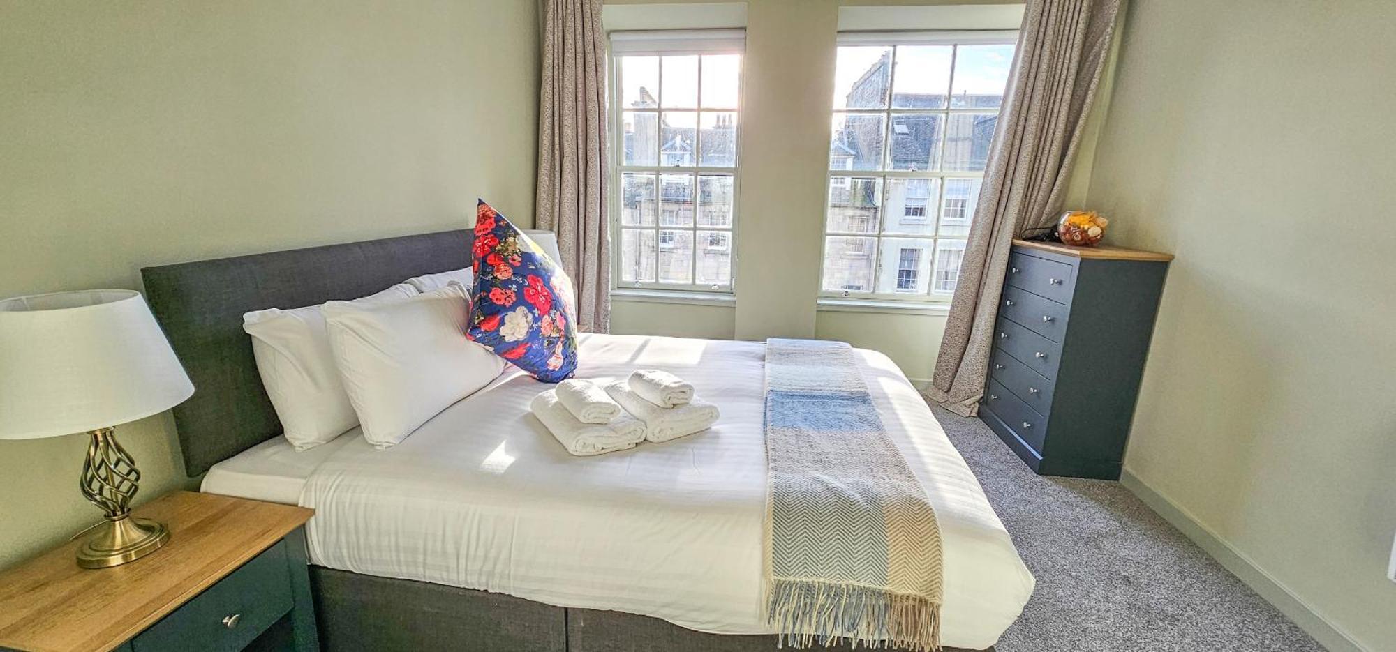 אדינבורו Royal Mile - Bright 2 Bedroom Apartment מראה חיצוני תמונה
