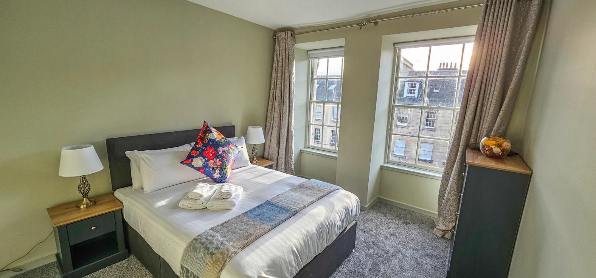 אדינבורו Royal Mile - Bright 2 Bedroom Apartment מראה חיצוני תמונה