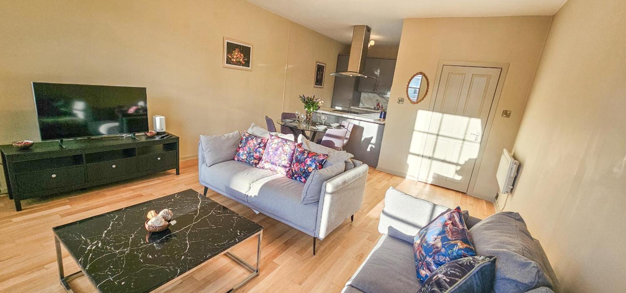אדינבורו Royal Mile - Bright 2 Bedroom Apartment מראה חיצוני תמונה